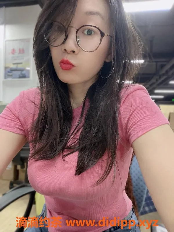 北京楼凤-丰台纪家庙26岁邻家少妇，163身高D罩杯