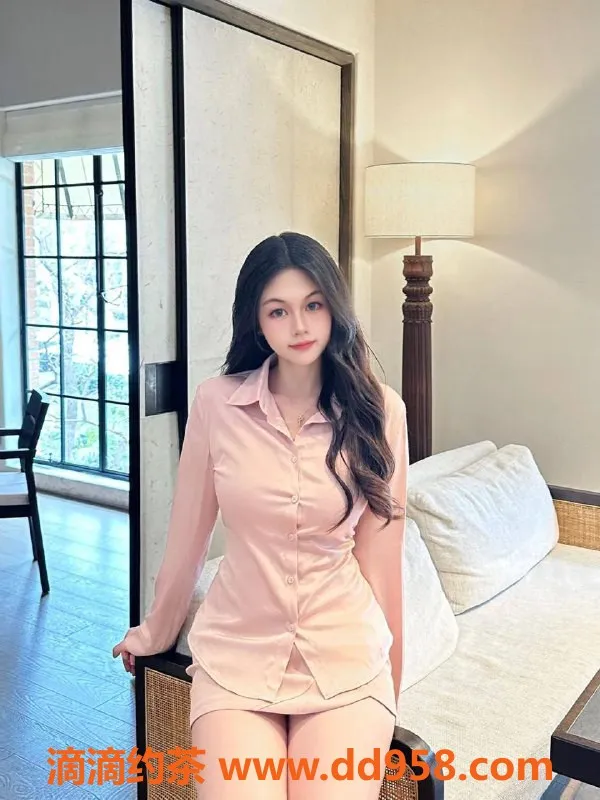 广州楼凤-白云金沙洲诗诗，700元享舌吻与69服务