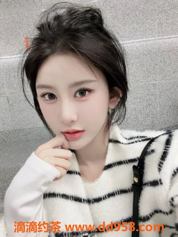 深圳楼凤-南山御姐CC，身高167cm，46kg，服务2800PP