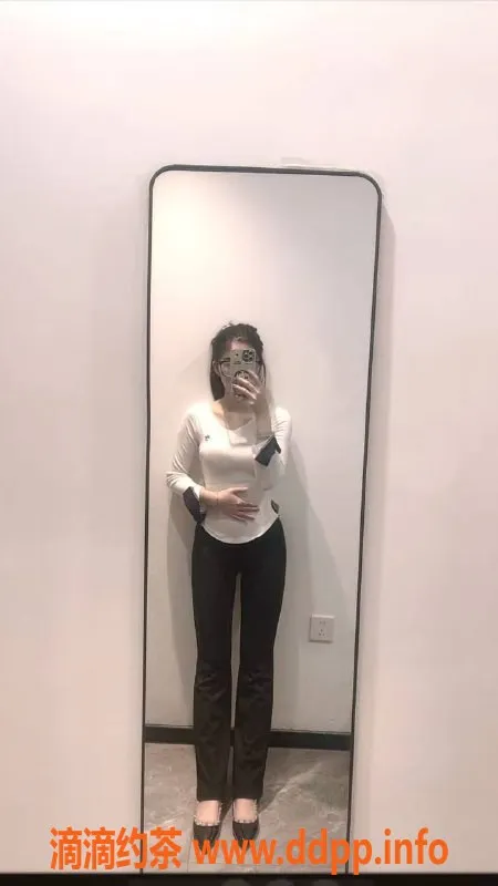 深圳楼凤资源信息,宝安媛媛，20岁，44kg，160B，舌吻服务