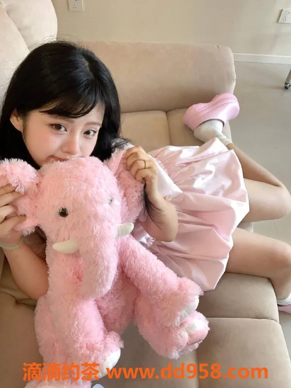 深圳楼凤-南山泡芙，优质服务仅需1400p