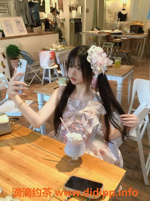 深圳楼凤-龙岗希希酱，1200元享受独特服务体验