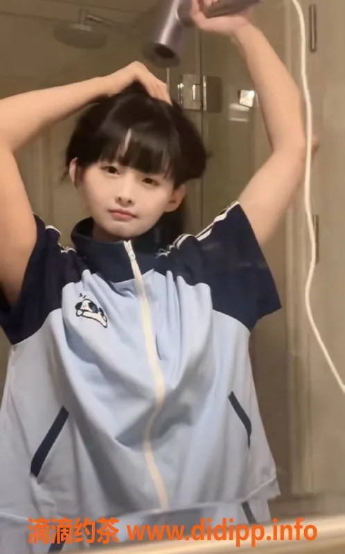 深圳楼凤-南山胡图图，165cm 45kg 18岁嫩妹等你来体验