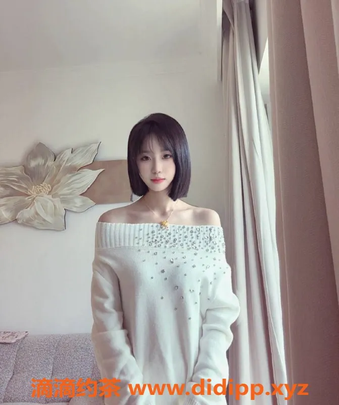 深圳楼凤资源信息,龙华韩小妤，18岁166cm，45kg嫩妹，服务多样