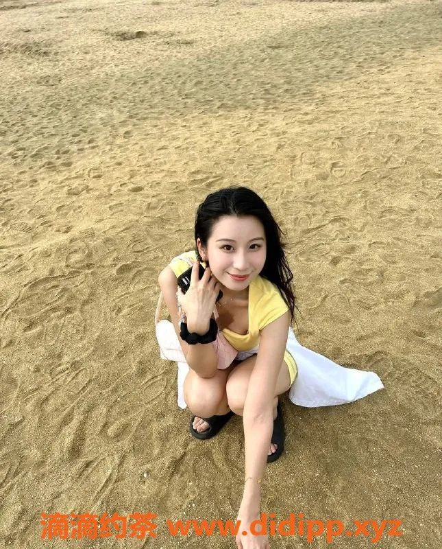 深圳抓龙筋-宝安璐璐，身材火辣的指滑女神