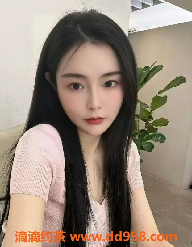 中山楼凤-古镇艺名“小美”，提供300快餐与400洗吹做服务