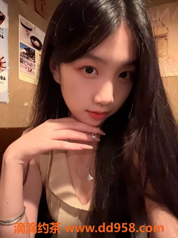 深圳楼凤-深圳南山芊澄，20岁超高颜值兼职美女