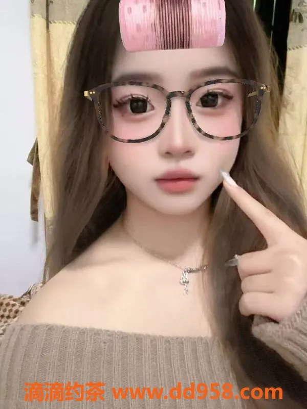 惠州楼凤-小紫 大亚湾 18岁小萝莉 155cm 90斤 500p