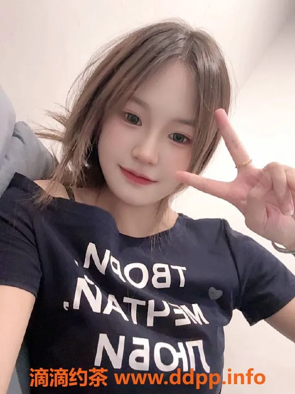 深圳楼凤-深圳龙岗依依，800元嫩妹服务，翩翩靓影等你来体验