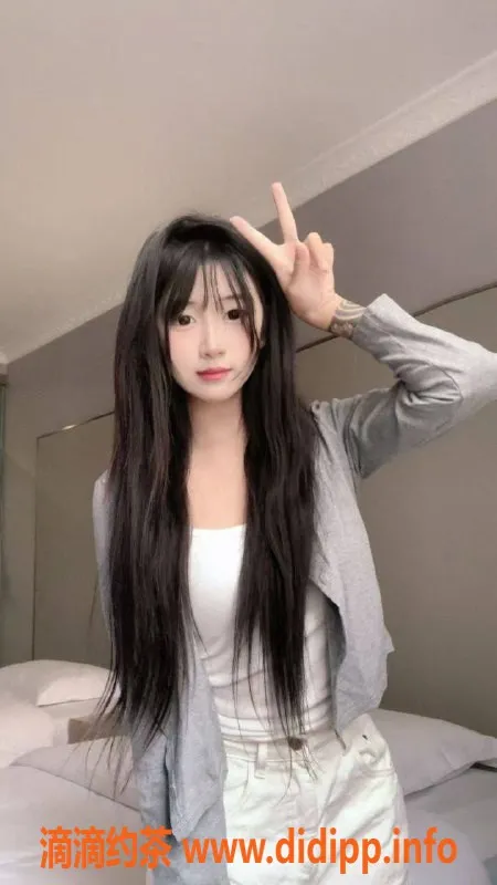 深圳楼凤-宝安嫩妹小精灵，1200元私密服务等你来享