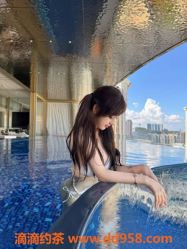 深圳楼凤-南山反差小萝莉，鸳鸯浴69服务