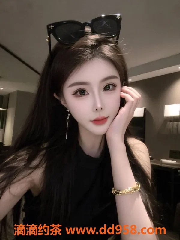 南通楼凤-南通甜甜，22岁，167cm，96斤，36B，价格P800