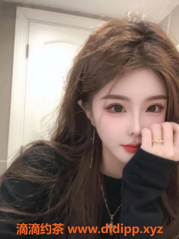南通楼凤-南通甜甜，22岁，167cm，96斤，36B，价格P800