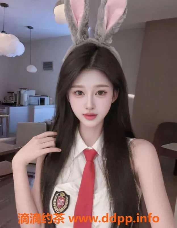 无锡楼凤-梁溪区小虎牙，165cm高颜值陪浴服务