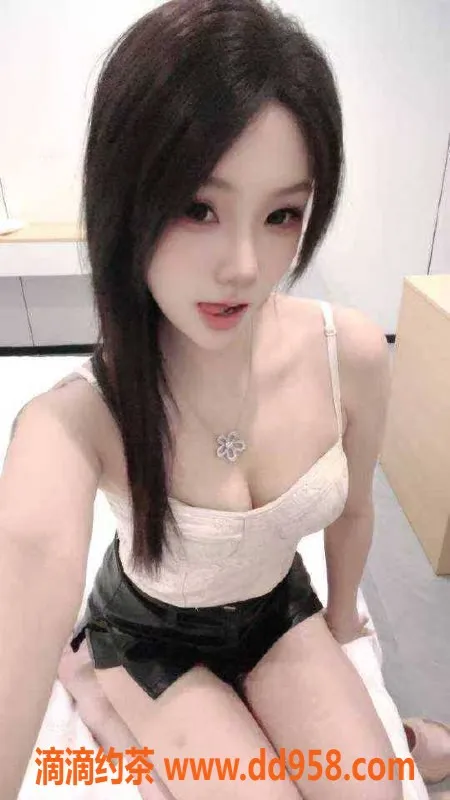 深圳楼凤资源信息,南山橙子，700元享鸳鸯浴与情趣服务