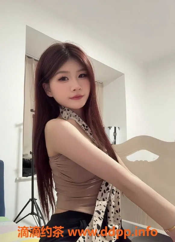 成都楼凤资源信息,成华区19岁果果，身高168身材匀称，服务热情