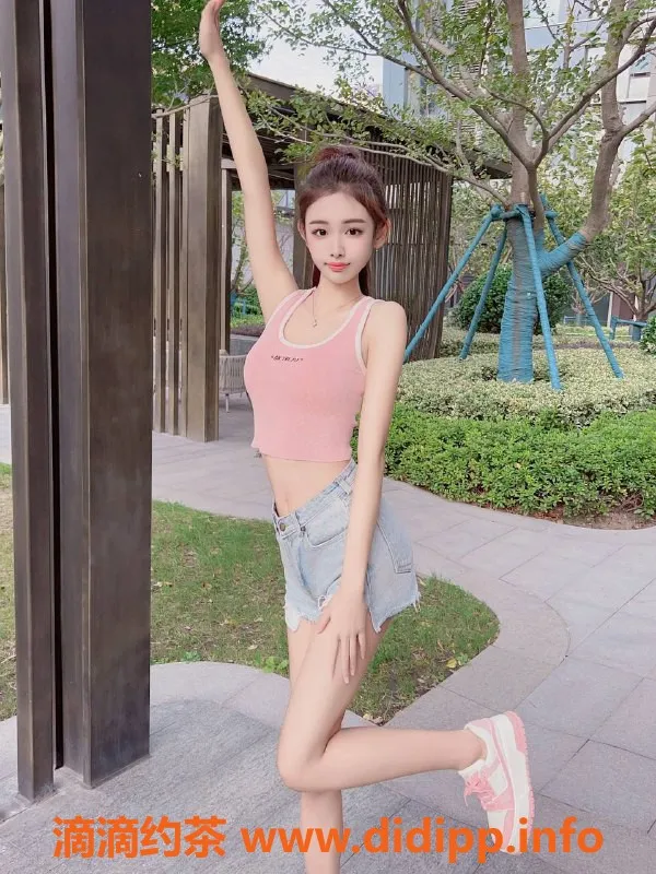 昆明楼凤-官渡区微微，8p起，服务丰富，超值体验