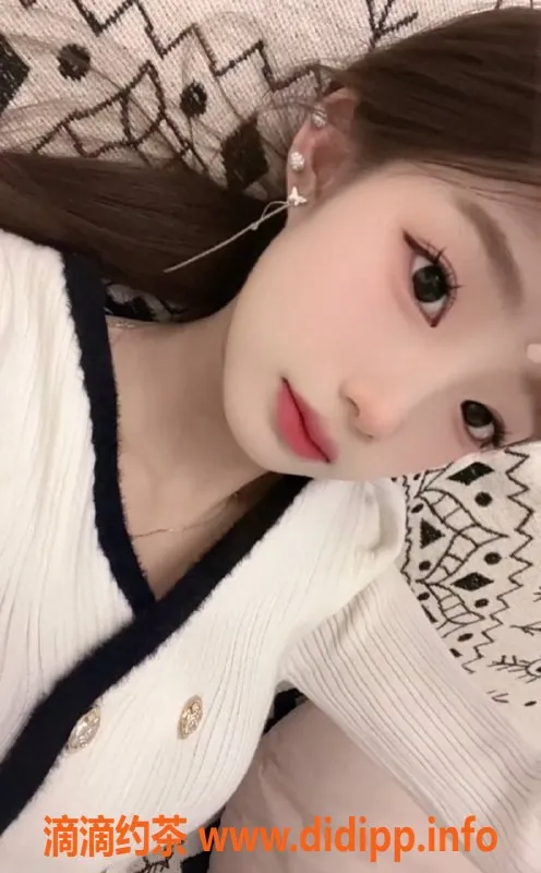 成都楼凤-成华区18岁嫩妹，A+胸围，服务极佳