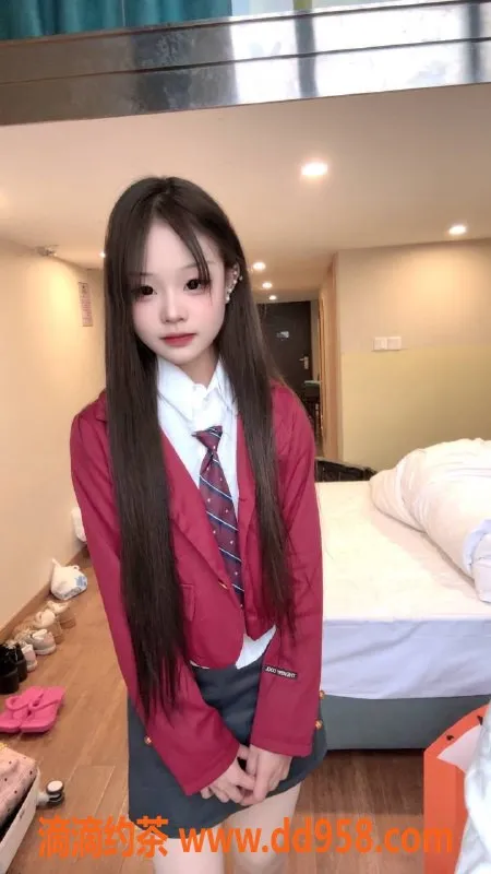 成都楼凤-成华区19岁甜美女孩，162公分，90斤，A胸