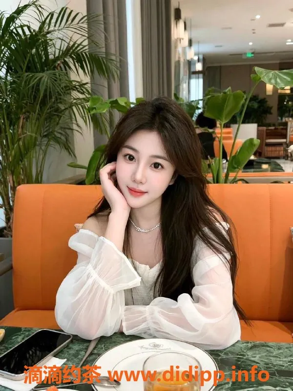 深圳楼凤-南山薇儿提供无套口和鸳鸯浴，700起