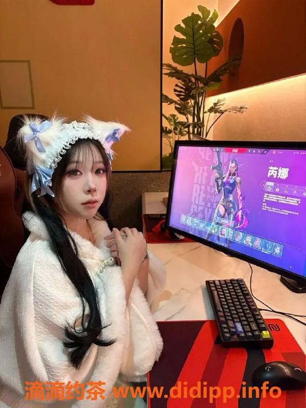 成都楼凤-成华区19岁微胖萝莉，155高100斤，服务优质！