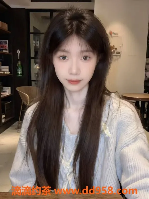 中山楼凤-小榄小兔，19岁32B，500元起服务