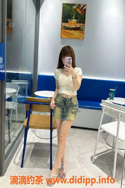 成都楼凤-嫩妹倩倩，16岁152cm，首次体验仅需600