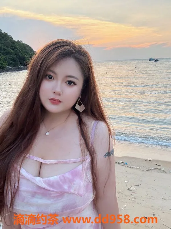 广州楼凤-天河区牛奶妹妹，160cm G罩杯，超诱惑服务等你体验！