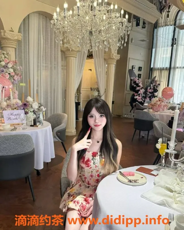 广州楼凤-南海小爱，身材娇嫩，700元服务