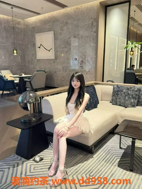 广州楼凤-南海小爱，身材娇嫩，700元服务