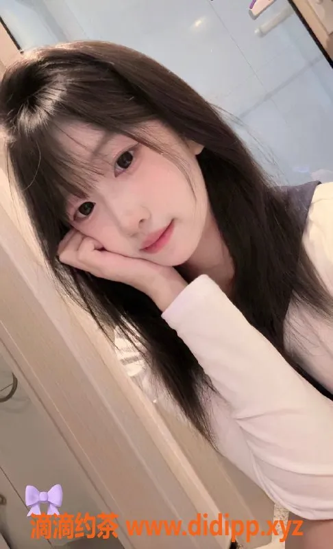 深圳楼凤-宝安小精灵18岁，167cm, 45kg嫩妹，1200起