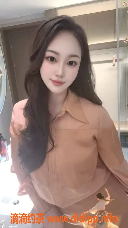 深圳楼凤-深圳龙岗小莉，性感御姐，600元起服务