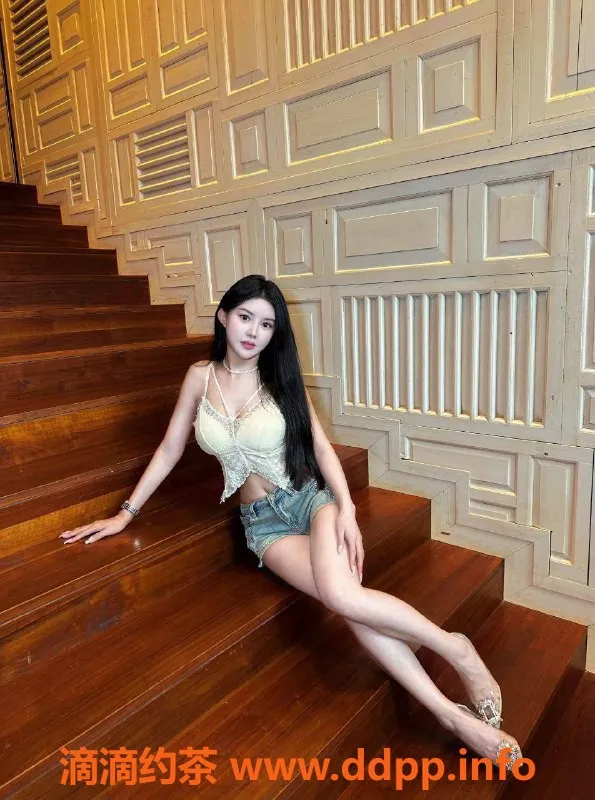 广州楼凤-天河半夏，1398元畅享舌吻与御姐魅力