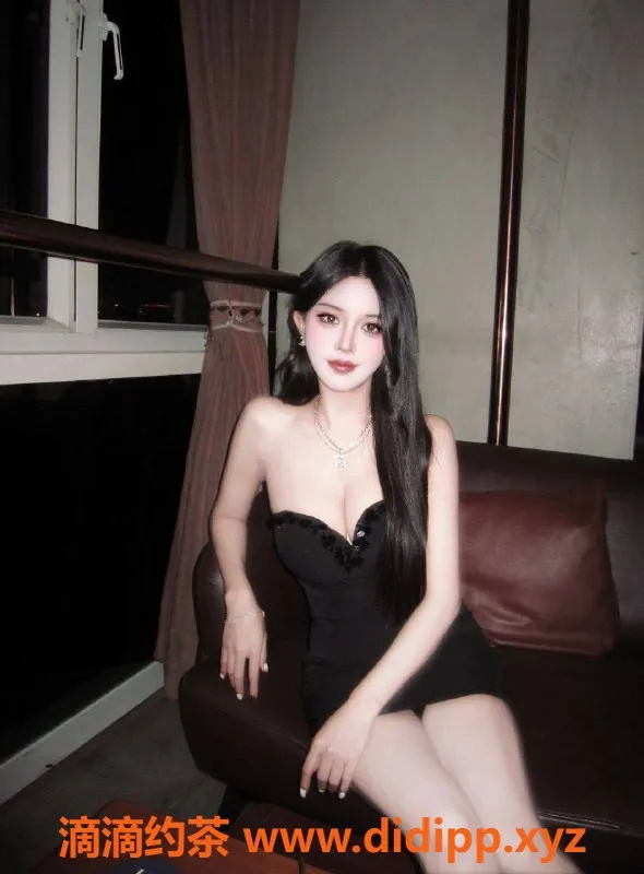 广州楼凤-天河半夏，1398元畅享舌吻与御姐魅力