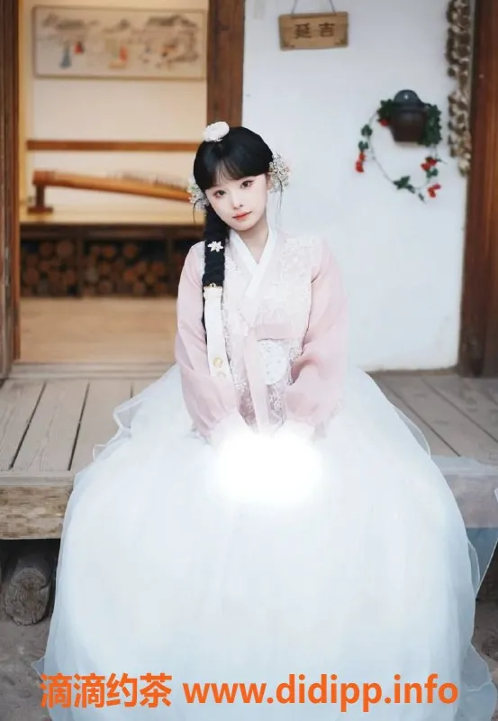 广州楼凤-白云小泡芙，800元嫩妹等你体验