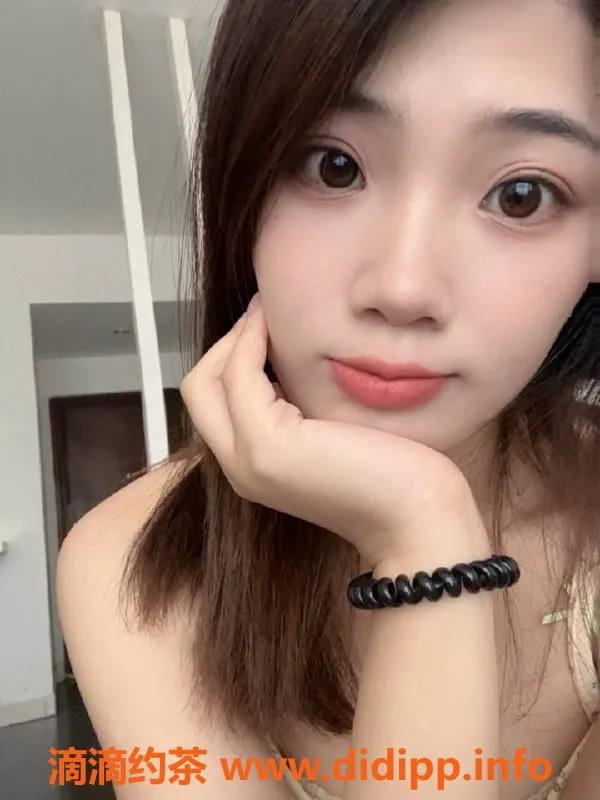 广州楼凤-海珠怡宝：600元御姐服务，制服丝袜诱惑