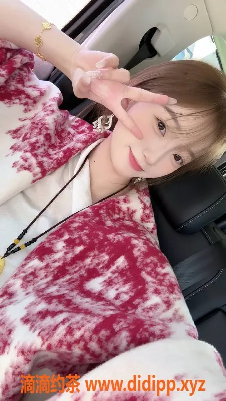 深圳楼凤-深圳龙华嫩妹伊一，1200元体验双重服务！