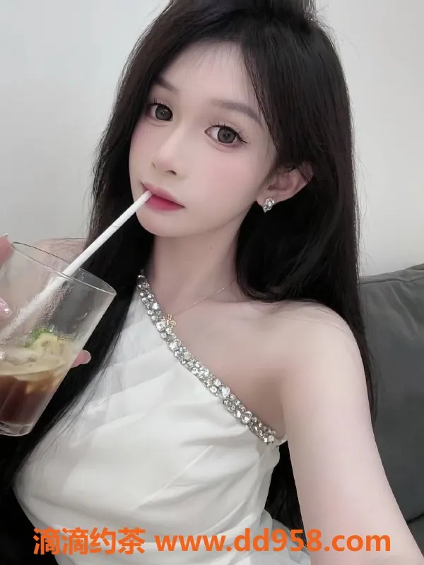 深圳楼凤-深圳龙华嫩妹佳嘉，800p双向服务推荐！