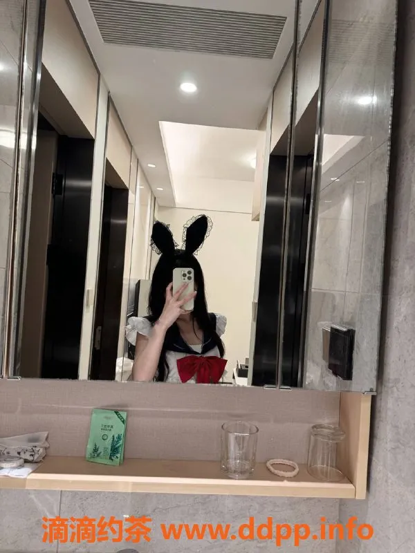 深圳楼凤-深圳龙华嫩妹佳嘉，800p双向服务推荐！