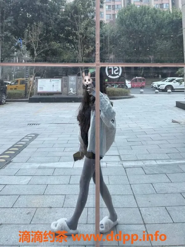 深圳楼凤资源信息,深圳龙华嫩妹佳嘉，800p双向服务推荐！