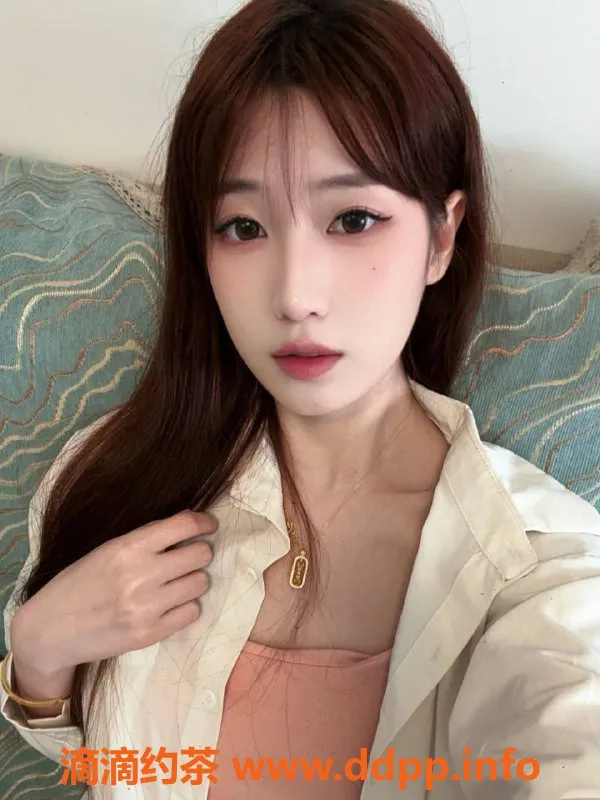 深圳楼凤-深圳龙岗嫩妹柒柒，788元享深喉足交服务