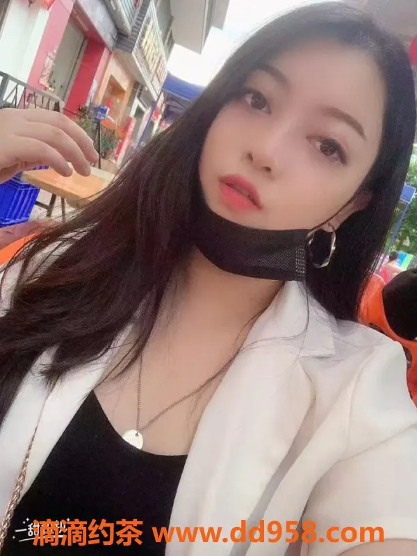 惠州楼凤资源信息,惠阳思思琪，160cm/107斤/23岁，制服丝袜服务等你体验！