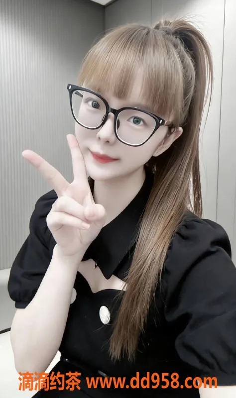 深圳楼凤-南山心心，800起的嫩妹服务体验