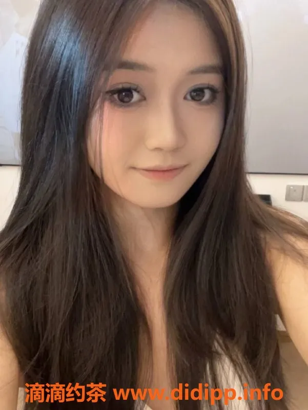 惠州楼凤-大亚湾霖霖，21岁，身高166，洗吹制服丝袜服务