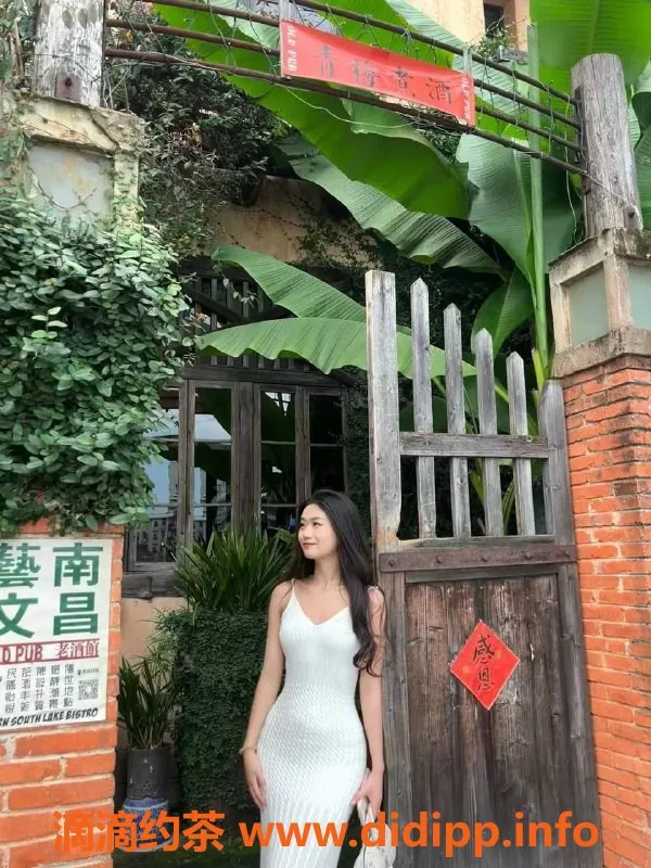 惠州楼凤资源信息,大亚湾霖霖，21岁，身高166，洗吹制服丝袜服务