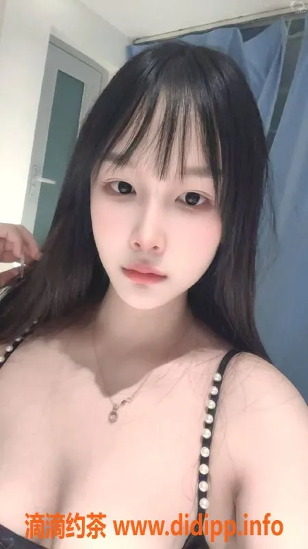 广州楼凤-天河御姐茜茜，800元温柔服务，舌吻69外出