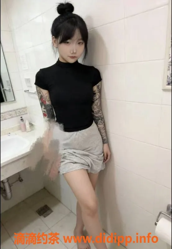 昆明楼凤-盘龙区低温，1300元服务多样，嫩妹陪浴口吹