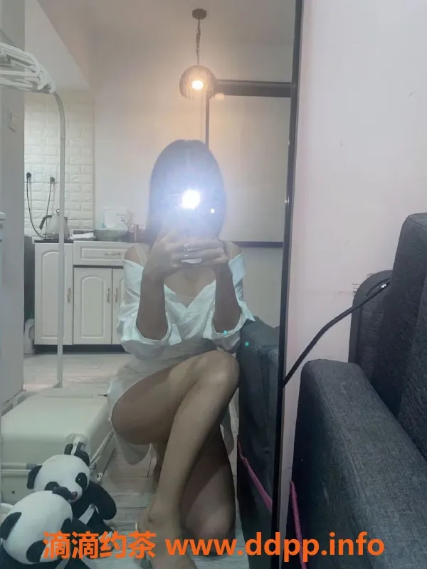 成都楼凤-锦江区雨琪，27岁165cm匀称高挑妹，500元50分钟