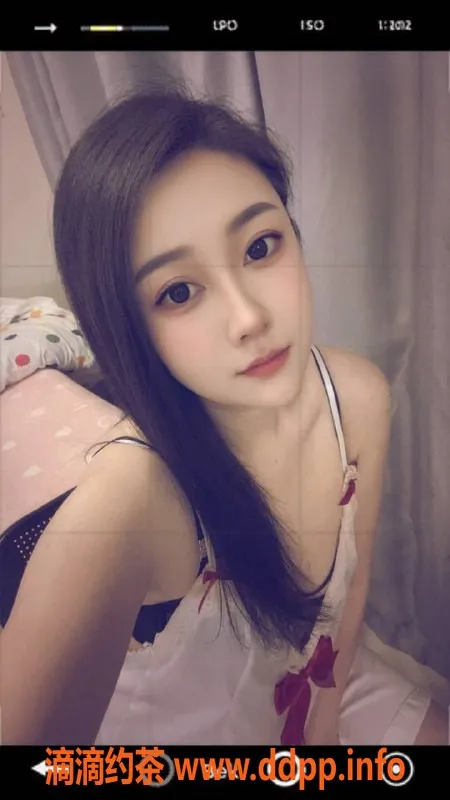 广州楼凤-天河御姐念念，500元体验蛇吻与69服务