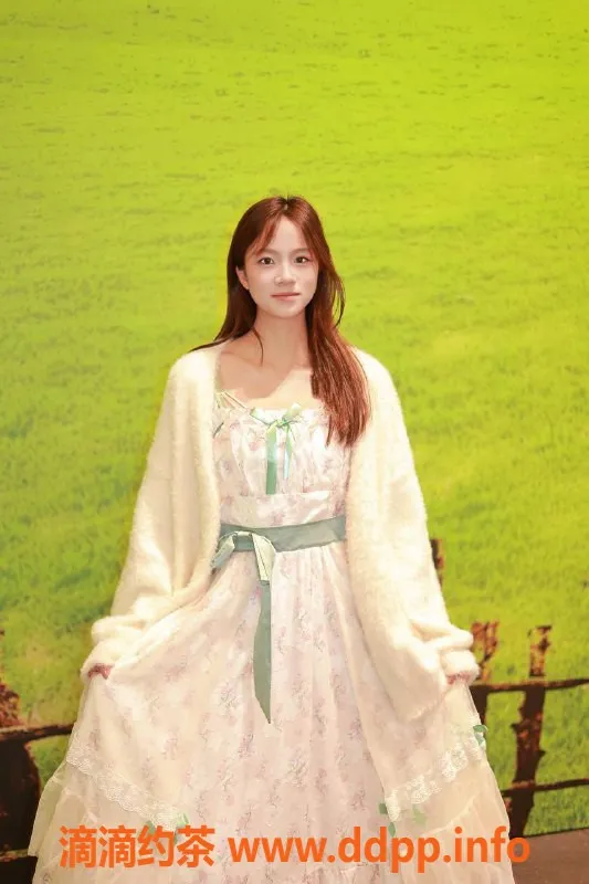 深圳楼凤资源信息,龙华小思，1000元嫩妹服务，双向体验